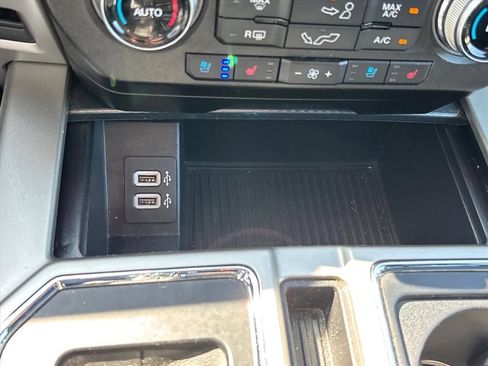 Used 2020 Ford F150 Lariat w/ Equipment Group 502A Luxury AWD/4WD image 35