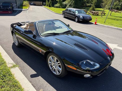 Used 2004 Jaguar XK8 Convertible RWD image 13
