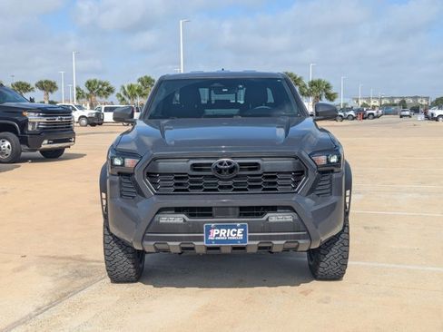 Used 2024 Toyota Tacoma TRD Off-Road w/ TRD Off Road Upgrade Package image 2
