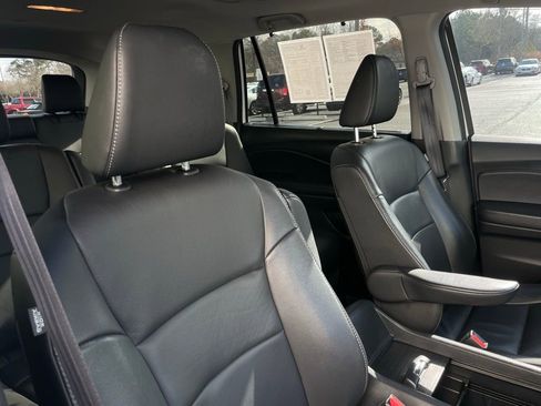Certified 2022 Honda Pilot Touring image 32