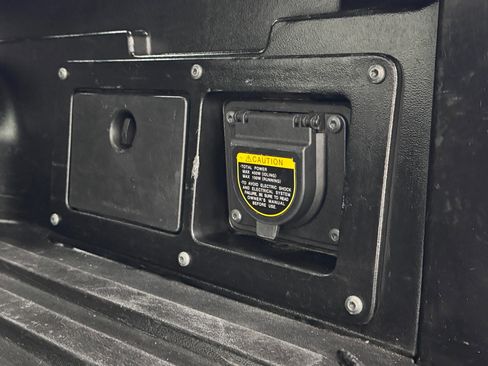 Used 2011 Toyota Tacoma 4x4 Double Cab w/ TRD Off-Road Pkg w/JBL Audio image 25