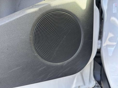 Used 2017 Ford Escape Titanium image 38