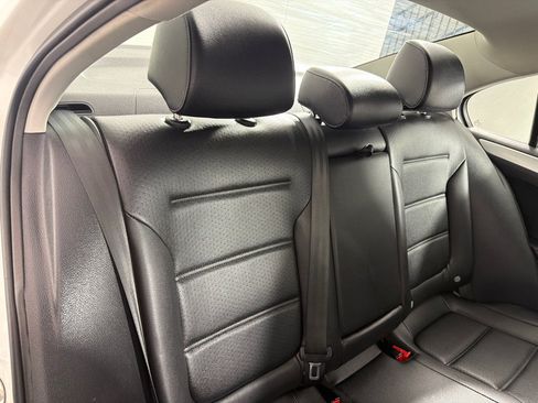 Used 2014 Volkswagen Jetta SE FWD image 21