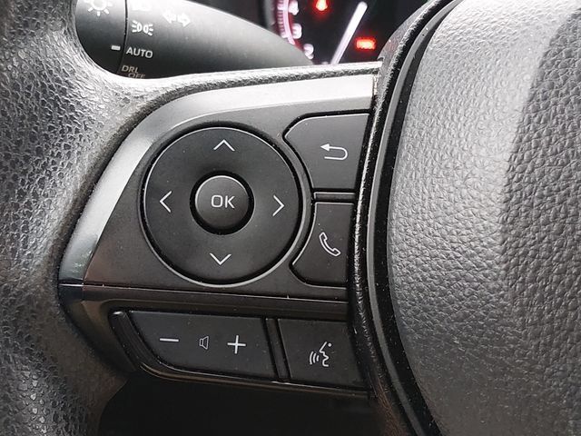 Used 2024 Toyota RAV4 XLE FWD image 24