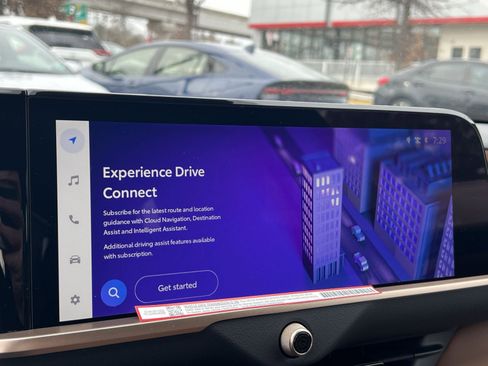 New 2025 Toyota Crown Signia image 15