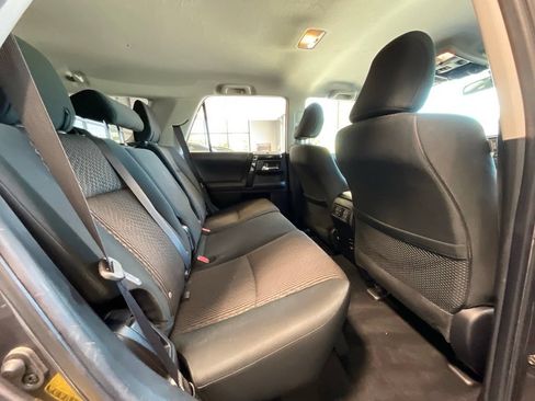 Used 2018 Toyota 4Runner TRD Off-Road AWD/4WD image 20