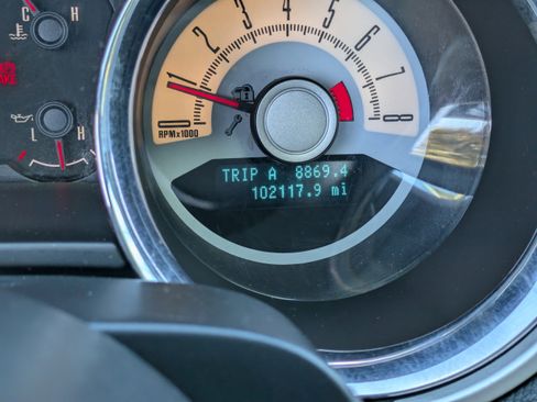 Used 2010 Ford Mustang GT Premium image 24