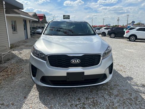 Used 2019 Kia Sorento L image 2