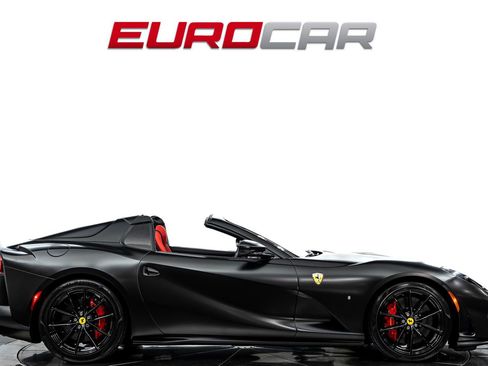 Used 2022 Ferrari 812 GTS image 7