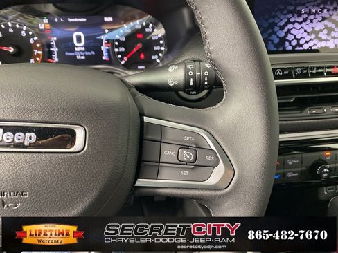 New 2026 Jeep Compass Latitude image 16