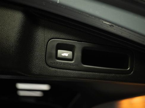 Used 2022 Honda CR-V EX-L image 8