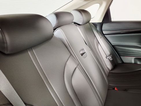 Certified 2026 Genesis G80 2.5T AWD/4WD image 12