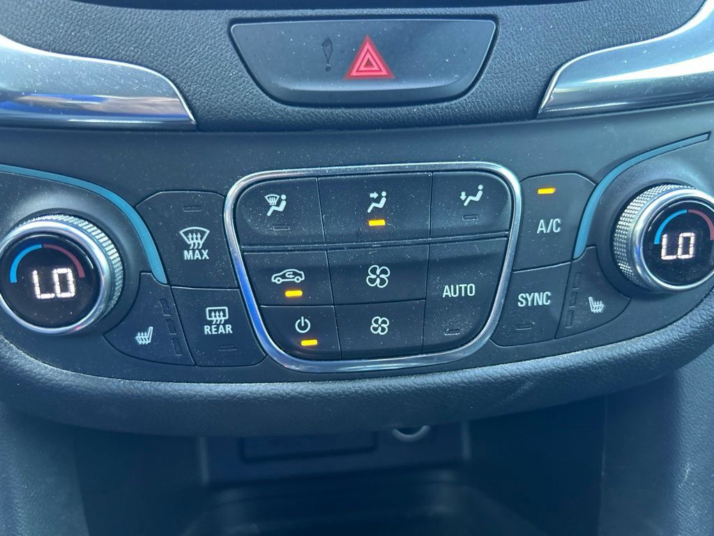 Used 2020 Chevrolet Equinox LT FWD image 20