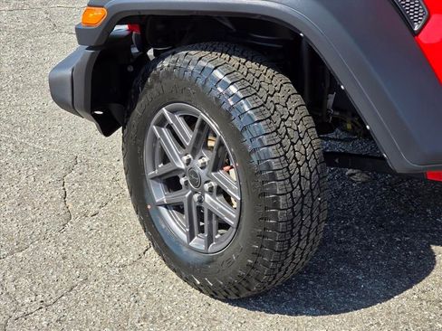 Used 2024 Jeep Wrangler Unlimited Sport AWD/4WD image 27