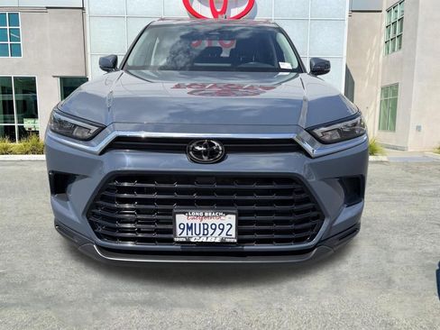 Certified 2024 Toyota Grand Highlander FWD image 4