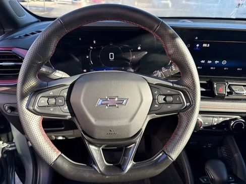 Used 2024 Chevrolet TrailBlazer RS w/ Driver Confidence Package image 17