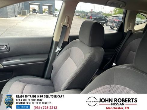 Used 2013 Nissan Rogue SV FWD image 12