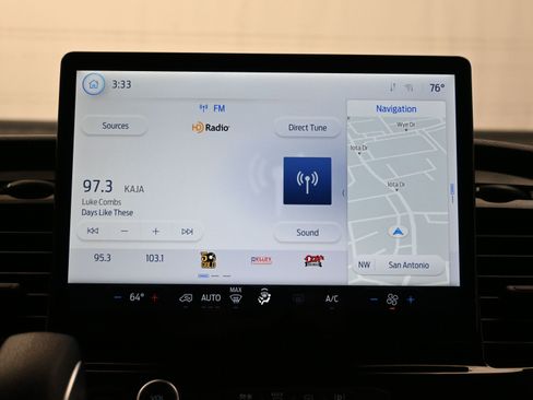 Used 2023 Ford Transit 350 XLT image 31