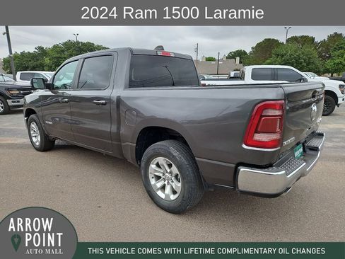 Used 2024 RAM 1500 Laramie AWD/4WD image 8