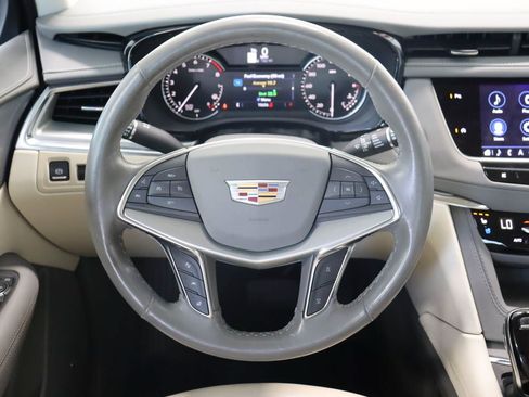 Used 2023 Cadillac XT5 Premium Luxury FWD image 10