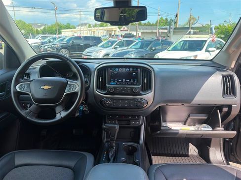 Used 2018 Chevrolet Colorado Z71 w/ Z71 Midnight Edition AWD/4WD image 23