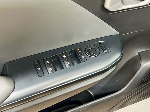 Certified 2025 Kia K4 LXS image 17