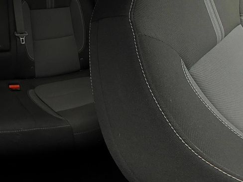 Used 2025 Chevrolet Blazer LT FWD image 14