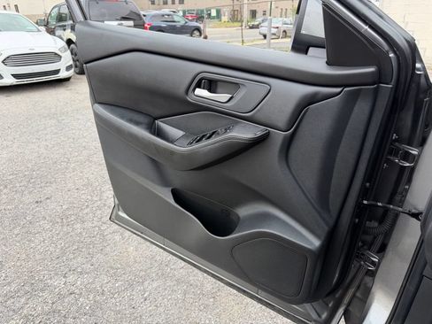 Used 2024 Nissan Rogue SV AWD/4WD image 21