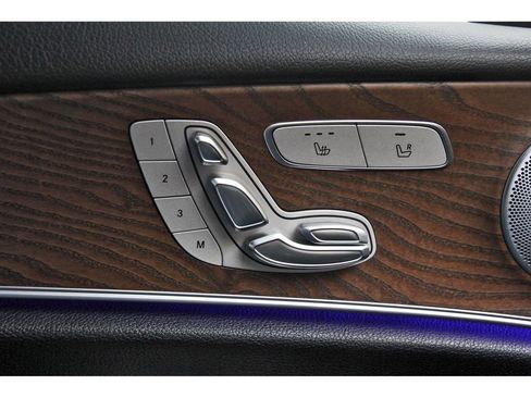 Used 2019 Mercedes-Benz E 300 E 300 image 24