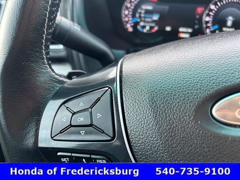 Used 2017 Ford Explorer Platinum image 18