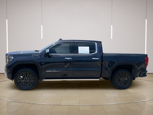 Used 2022 GMC Sierra 1500 Denali Ultimate AWD/4WD image 2