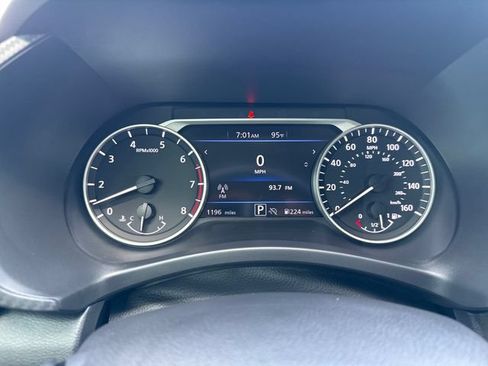 Certified 2025 Nissan Sentra SR w/ SR Premium Package FWD image 16