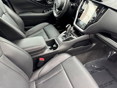 Certified 2025 Subaru Outback Limited image 19