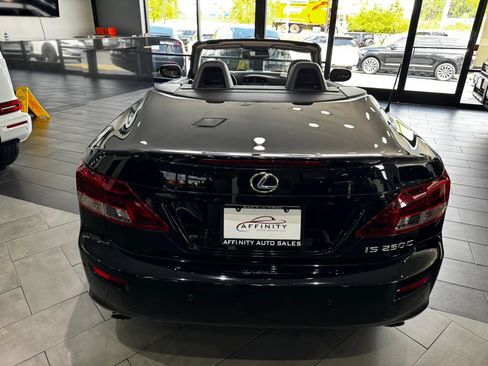 Used 2013 Lexus IS 250C w/ Luxury Pkg RWD image 4