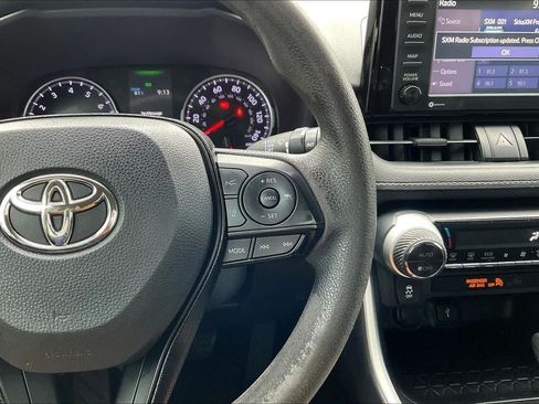Used 2021 Toyota RAV4 XLE FWD image 23