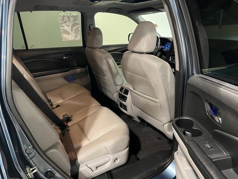 Used 2019 Honda Pilot Touring image 40