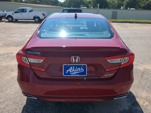 Used 2018 Honda Accord Sport image 4