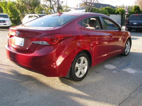 Used 2013 Hyundai Elantra GLS w/ Preferred Pkg image 6