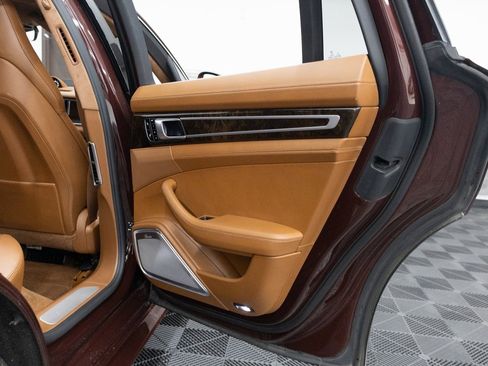 Used 2018 Porsche Panamera Turbo S image 30