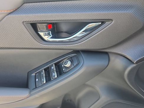 Certified 2026 Subaru Crosstrek 2.5i Limited w/ Crosstrek Mirror Package AWD/4WD image 10