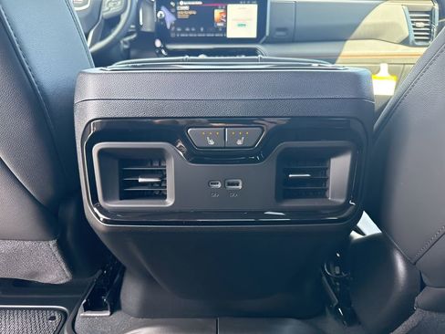 Used 2026 GMC Sierra 2500 AT4 w/ AT4 Premium Plus Package AWD/4WD image 14