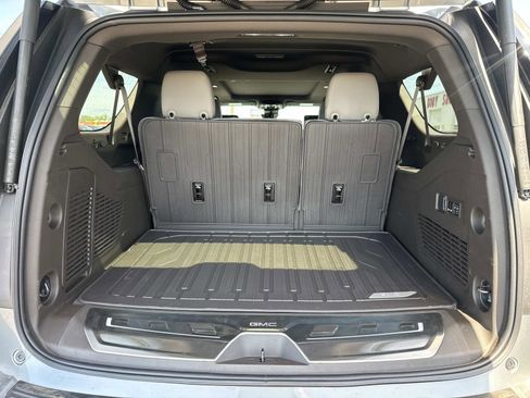 New 2026 GMC Yukon XL Elevation w/ Elevation Premium Package AWD/4WD image 12
