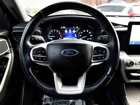 Used 2021 Ford Explorer XLT AWD/4WD image 21