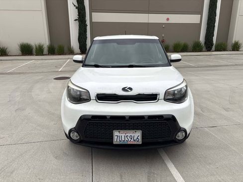 Used 2016 Kia Soul + image 8