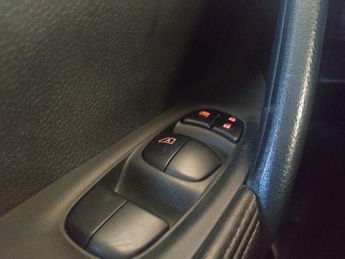 Used 2020 Nissan Rogue Sport S w/ Appearance Package FWD image 27
