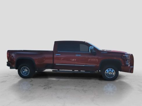 Used 2025 Chevrolet Silverado 3500 High Country w/ High Country Premium Package AWD/4WD image 9