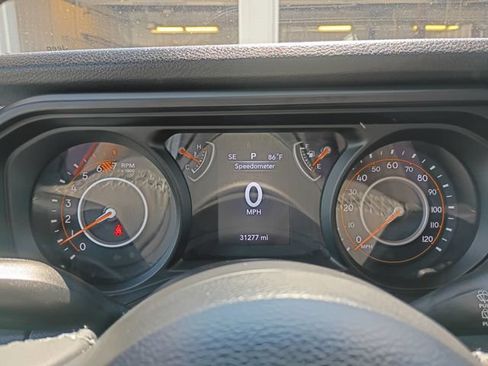 Used 2025 Jeep Wrangler Unlimited Sport AWD/4WD image 15