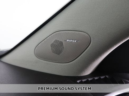 Used 2014 Cadillac SRX FWD image 3