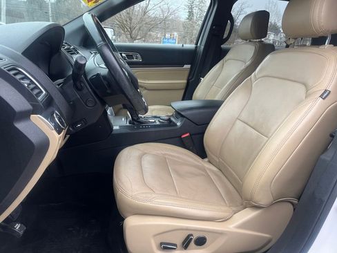 Used 2017 Ford Explorer Limited AWD/4WD image 17