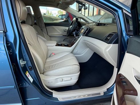 Used 2012 Toyota Venza Limited w/ Tow Pkg AWD/4WD image 36
